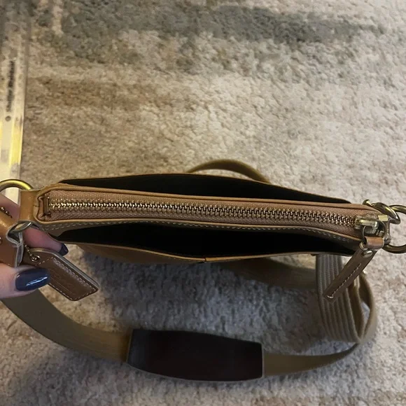 Vintage Coach Hampton Leather Striped crossbody bag - Picture 2 of 4